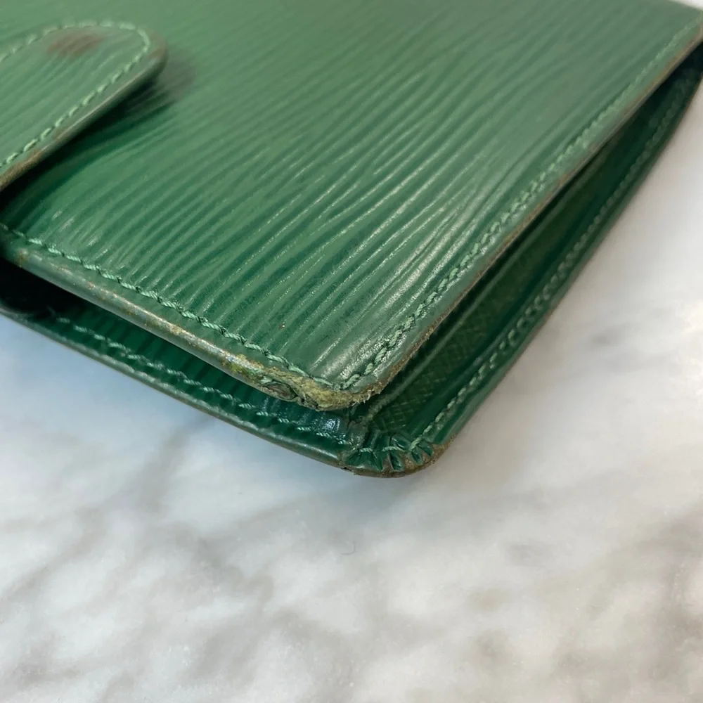 Louis Vuitton Epi Leather Wallet